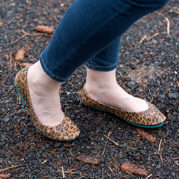 leopard tieks